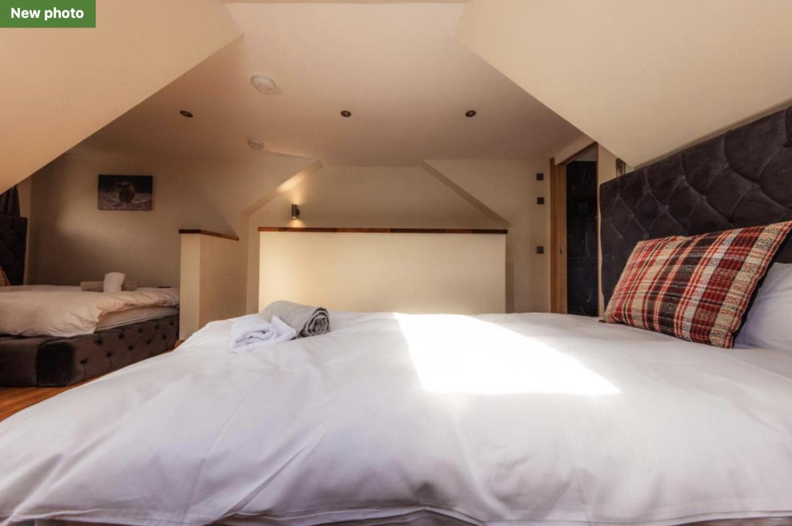 Luxury Cottage With Stunning Views Near Fairy Pools - School House 3 Карбост Екстериор снимка