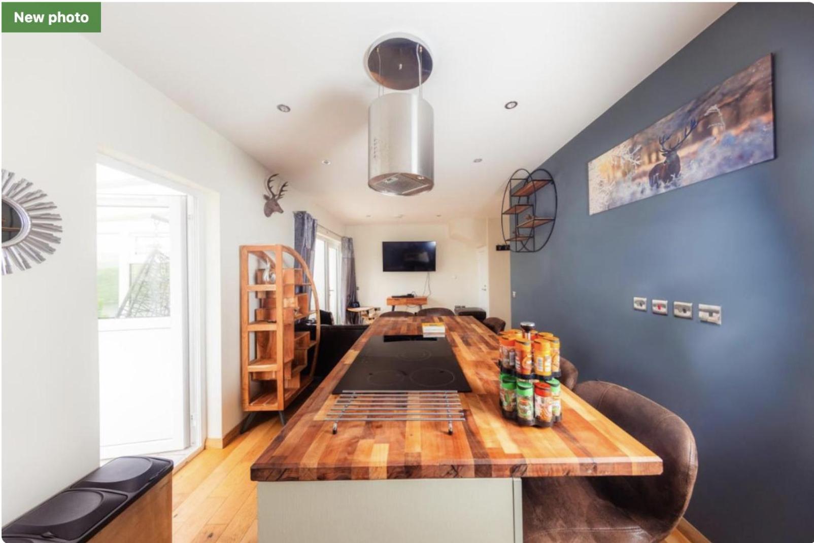 Luxury Cottage With Stunning Views Near Fairy Pools - School House 3 Карбост Екстериор снимка