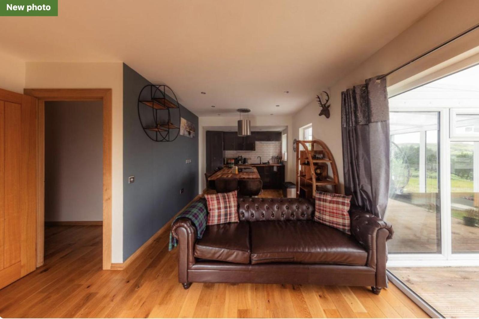 Luxury Cottage With Stunning Views Near Fairy Pools - School House 3 Карбост Екстериор снимка