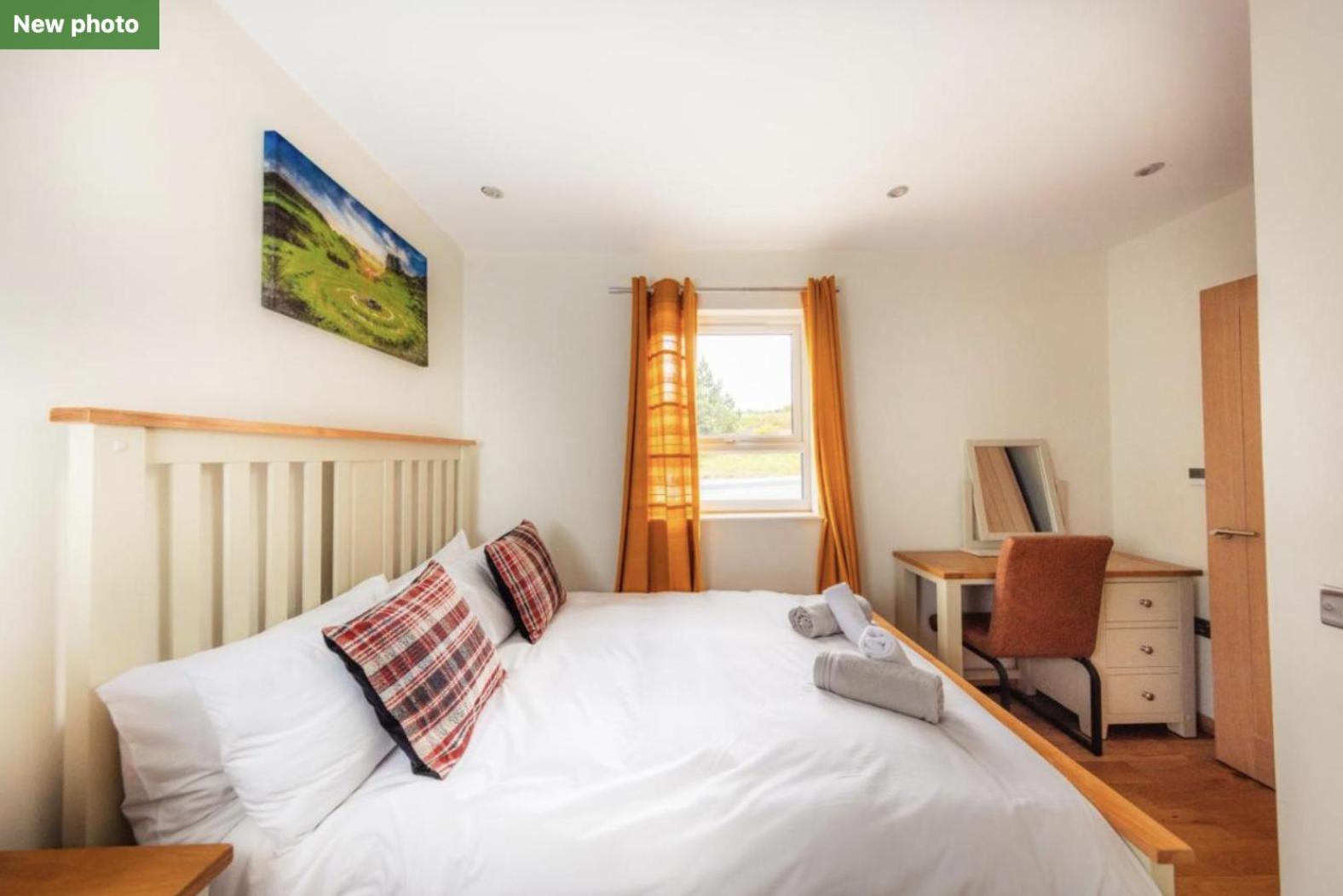 Luxury Cottage With Stunning Views Near Fairy Pools - School House 3 Карбост Екстериор снимка