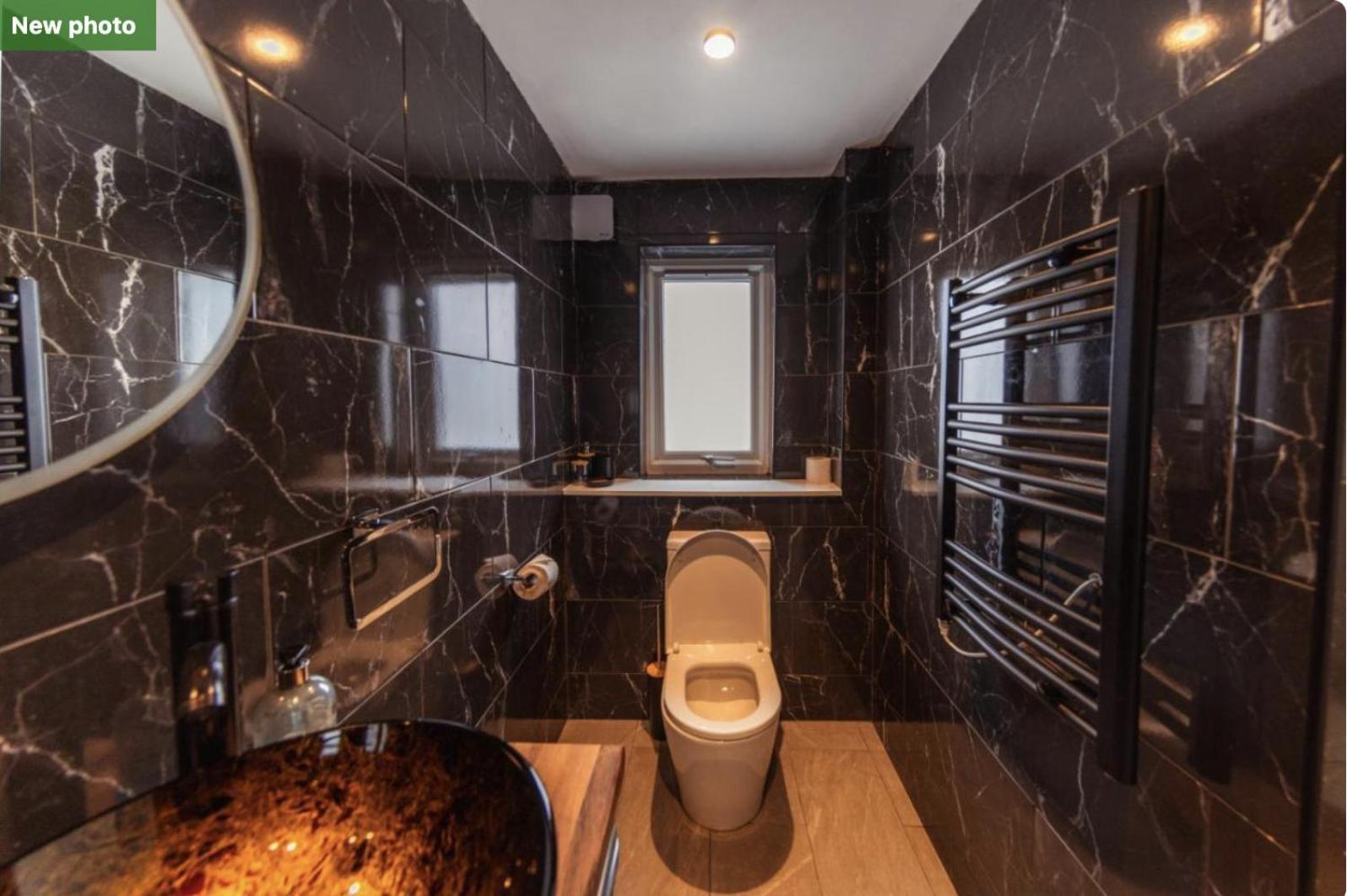 Luxury Cottage With Stunning Views Near Fairy Pools - School House 3 Карбост Екстериор снимка